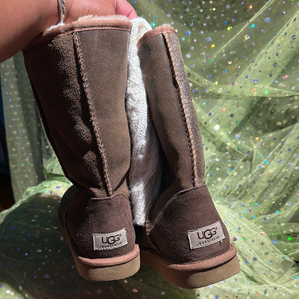UGG Brown Sheepskin Boots - Picture 5 of 8